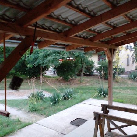 Dutch Farm In Felsolajos Exterior photo
